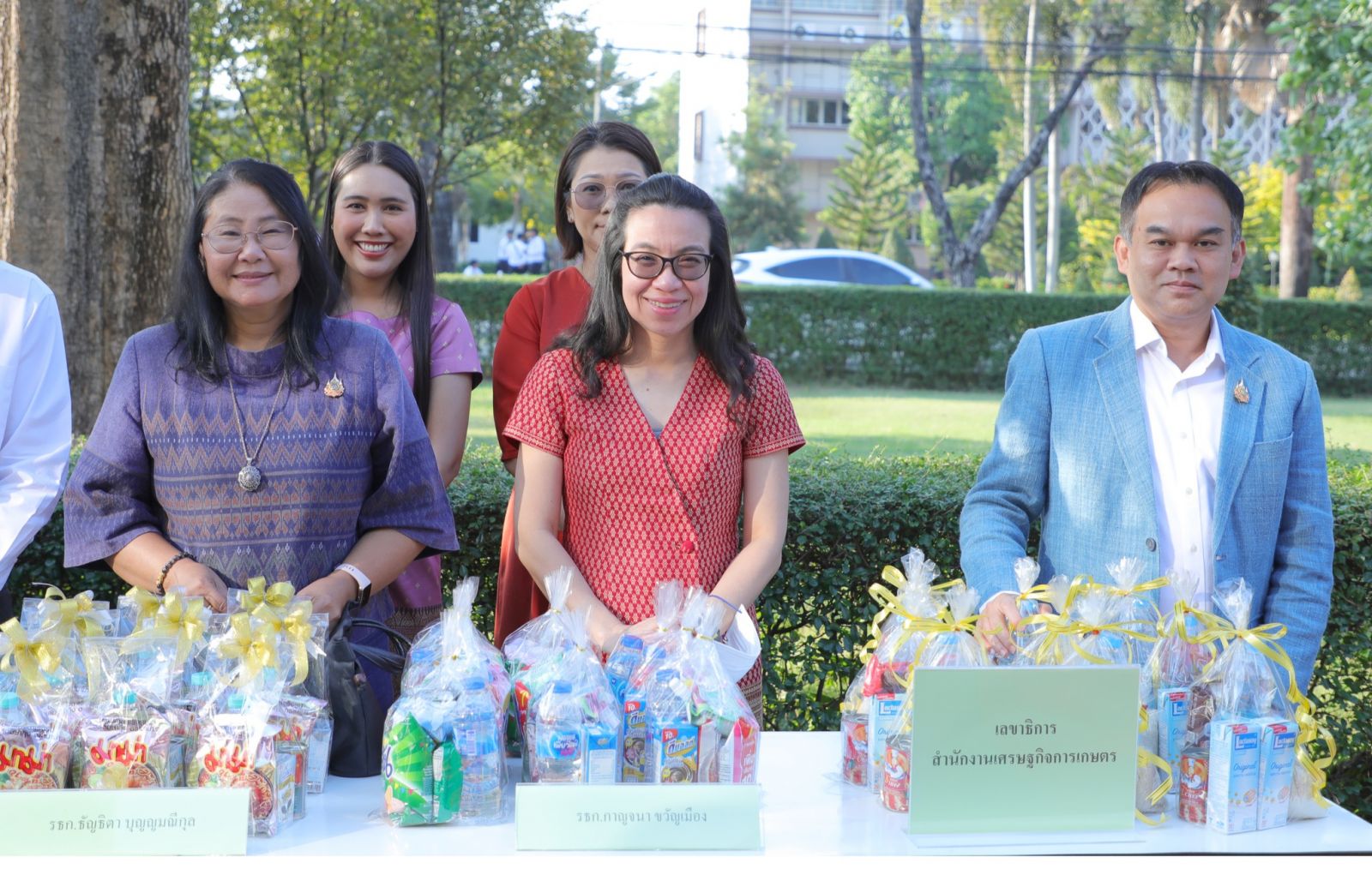 ศสส. จัดกิจกรรมทำบุญตักบาตรข้าวสารอาหารแห้งพระสงฆ์จำนวน 9 รูป เนื่องในโอกาสวันขึ้นปีใหม่ พุทธศักราช 2568